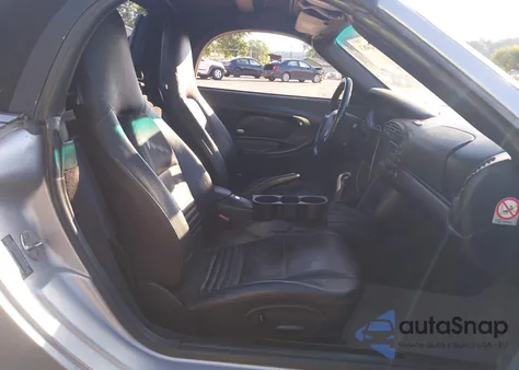 2000 Porsche Boxster z USA, uszkodzony, nr VIN WP0CA298XYU628019